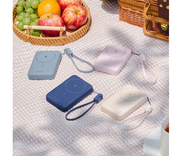 Adam Elements Vinota C2 8w1 Magsafe 10 000 mAhPro szary - 1426103 - zdjęcie 2